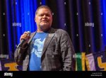 Aaron Douglas (Canadian Actor) – Who Was the Wife of Actor Aaron Douglas? Age, Bio, Wiki, Career, Net Worth & Facts