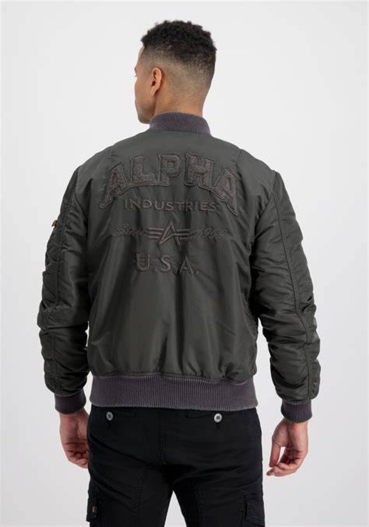 Alpha Industries: the Legacy of Authentic Military-Inspired Fashion
