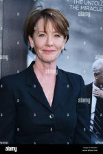 Ann Cusack Bio, Height, Net Worth, Married, Husband