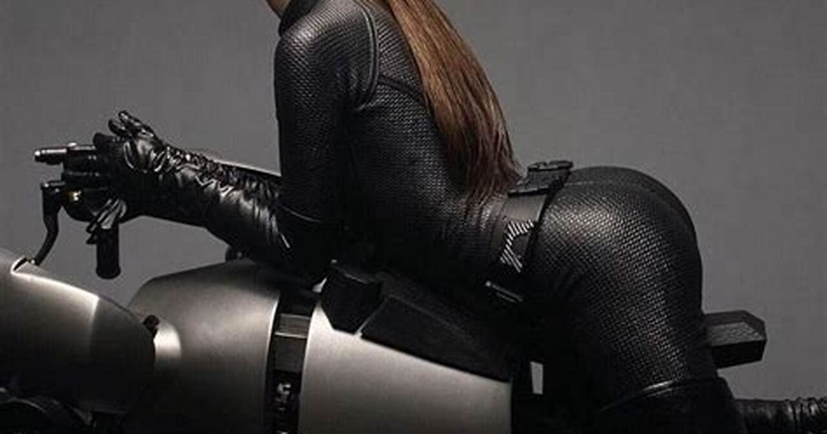 Anne Hathaway as Catwoman: a Deep Dive into the Iconic Role