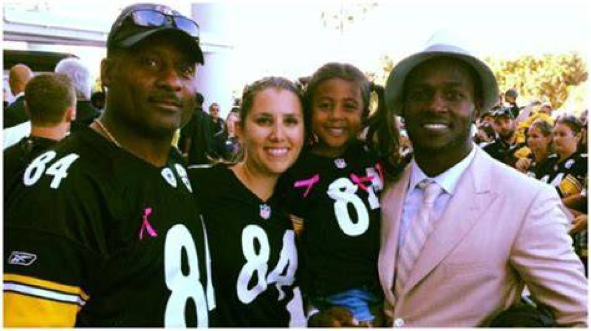 Antonio Brown's Nfl Family: Unveiling the Brotherly Connection
