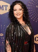 Are Ashley Mcbryde and Martina Mcbride Related