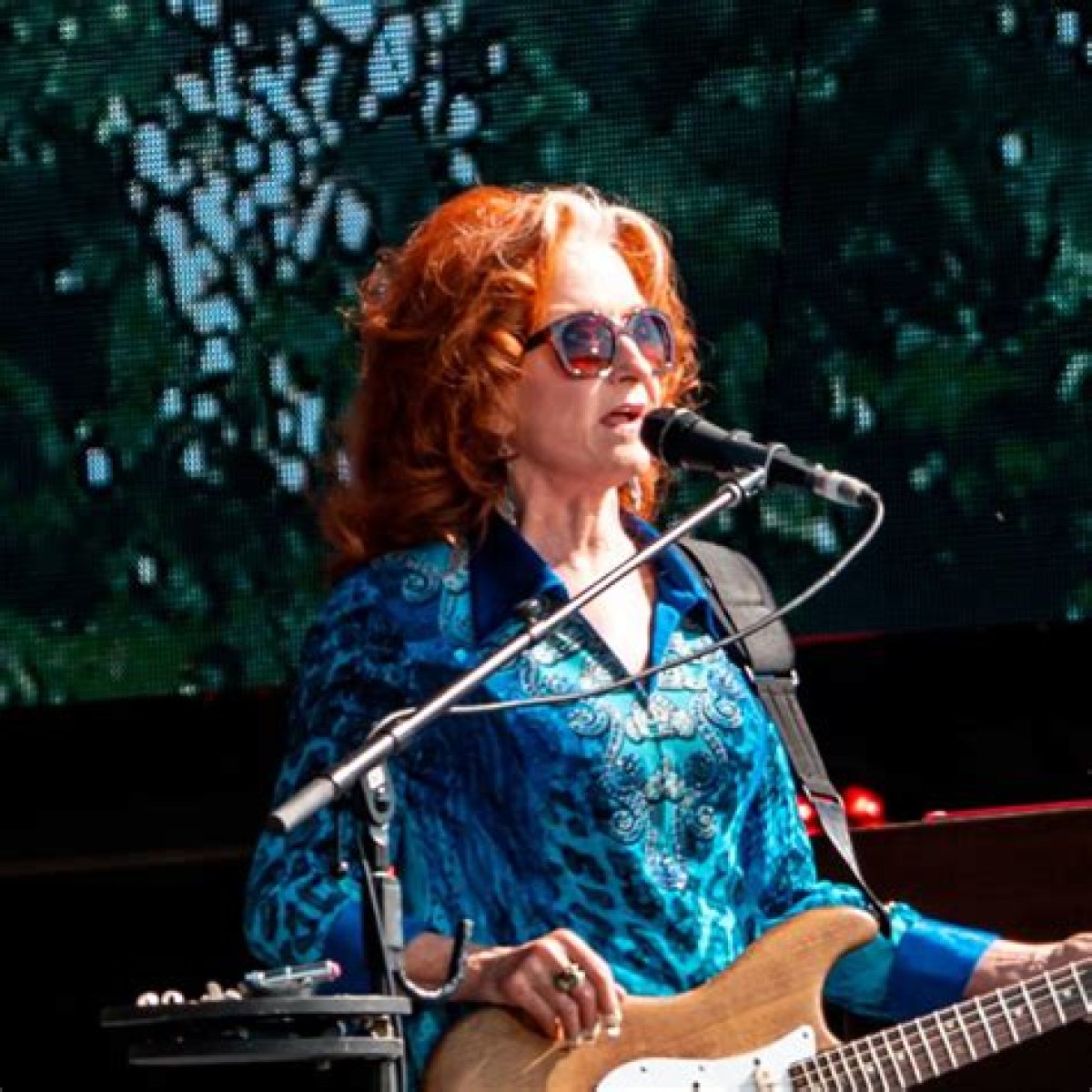 Bonnie Raitt: the Soulful Songstress Who Captured Hearts