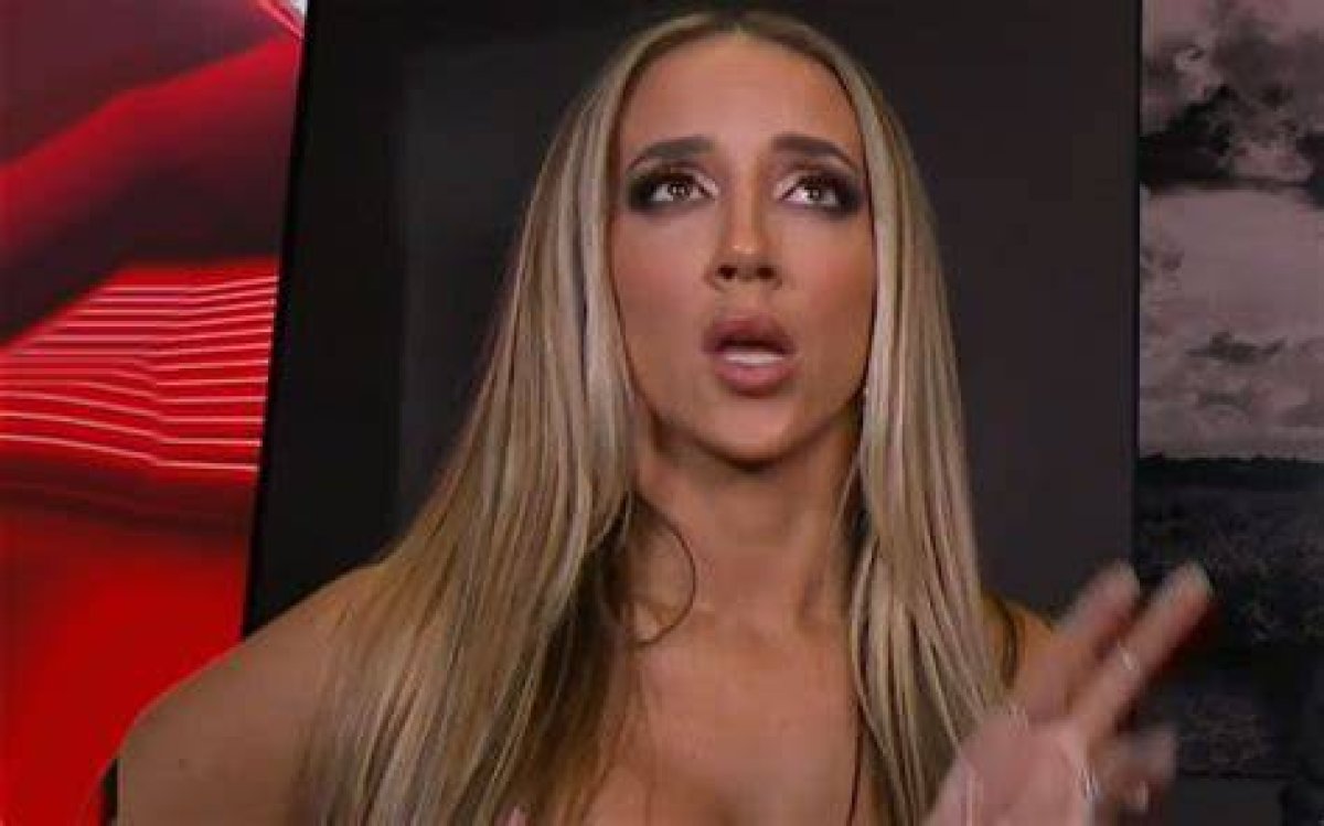 Chelsea Green Pulled from Match in Front of Hometown Fans |