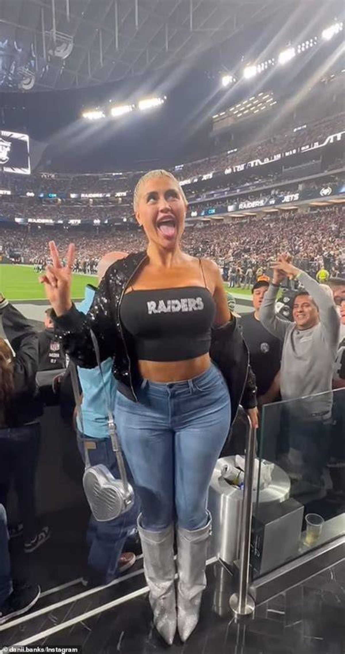 Danii Banks Flash Video Nfl Stadium Twitter