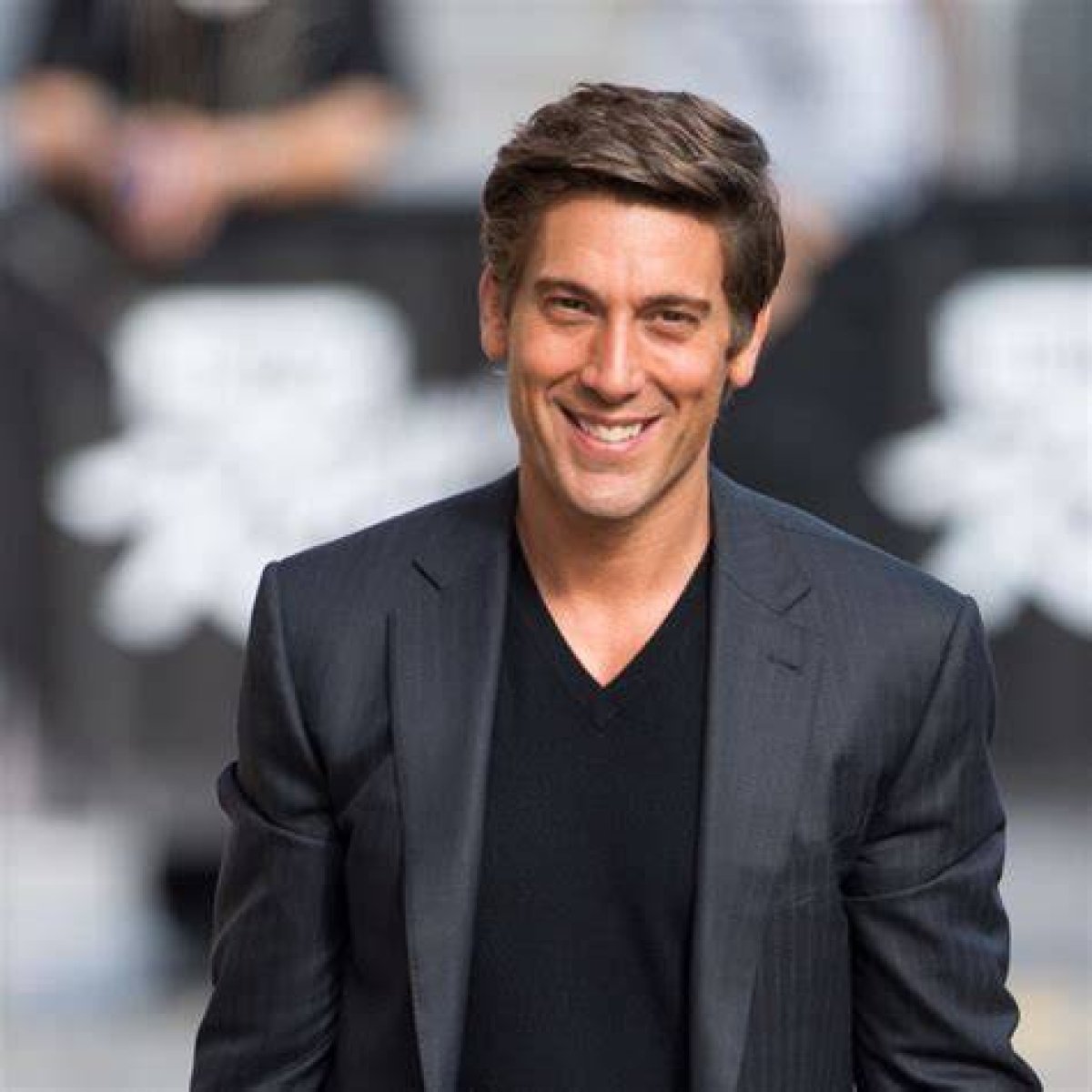 David Muir Is a Gay, Finally with Boyfriend Sean Started Living as a Life Partner
