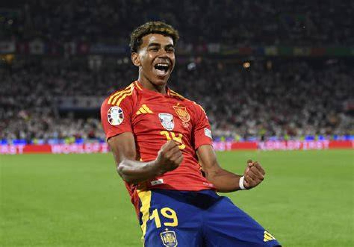 Discovering the Charismatic World of Spain Jamal