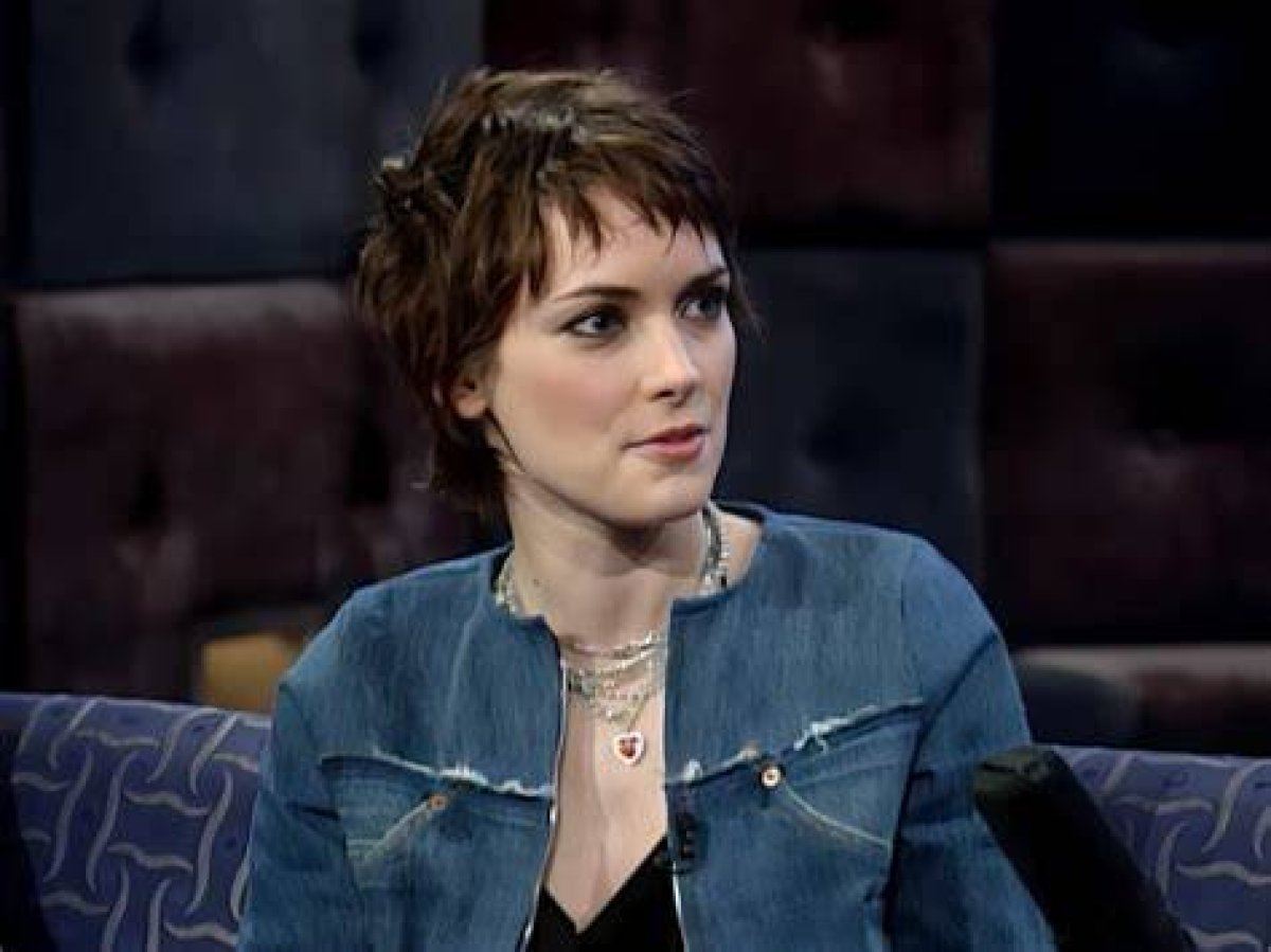 Does Winona Ryder Smoke? a Deep Dive into the Actress's Lifestyle Choices