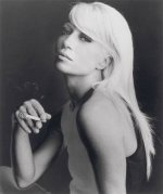 Donatella Versace Young: the Rise of a Fashion Icon