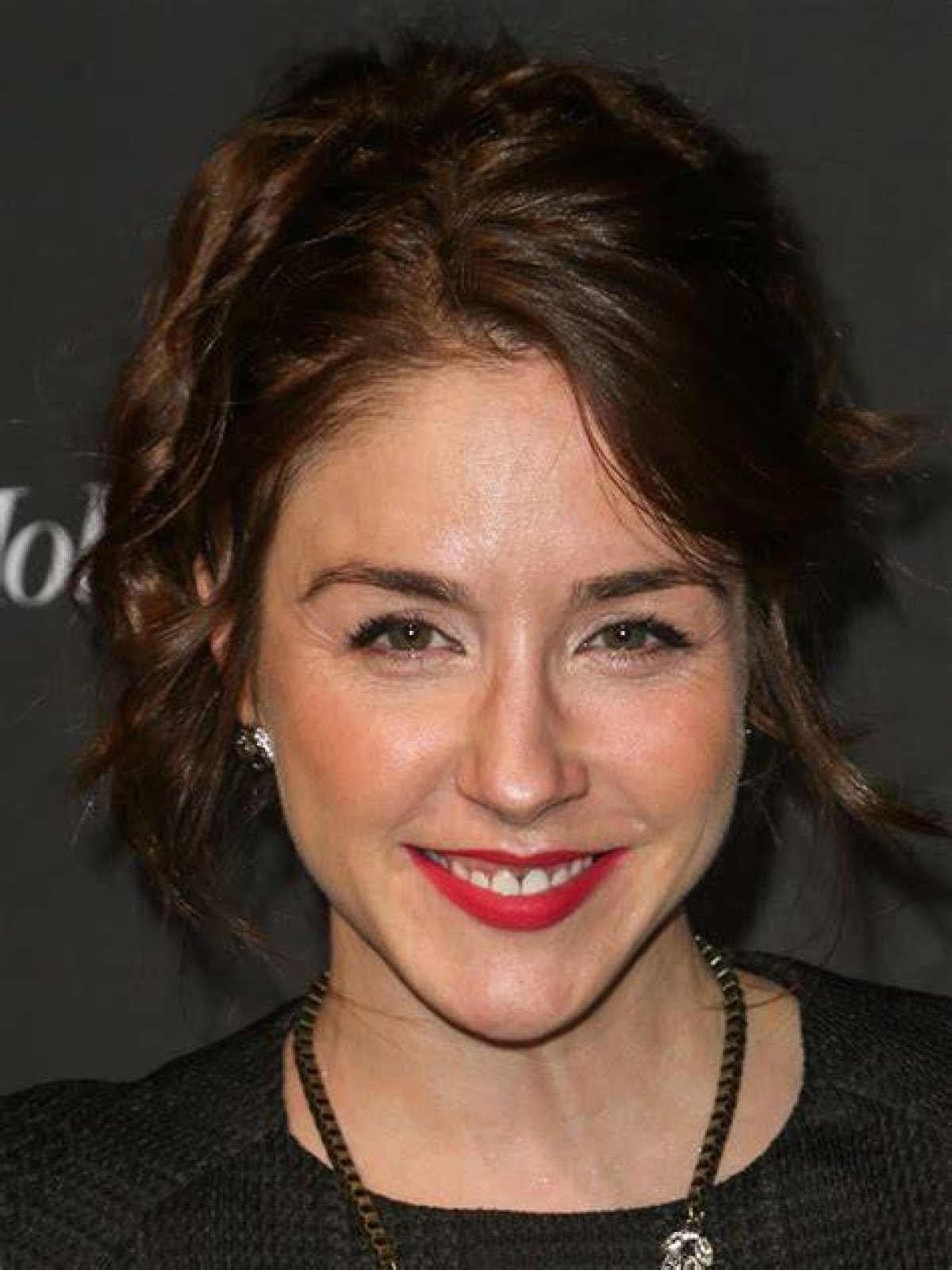 Erin Karpluk Relationship: a Deep Dive into Her Love Life