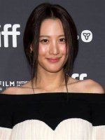 Exploring Claudia Kim's Relationships: a Deep Dive into Her Personal Life