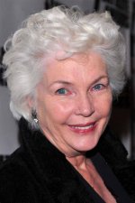 Fionnula Flanagan: a Journey Through the Life of an Irish Icon