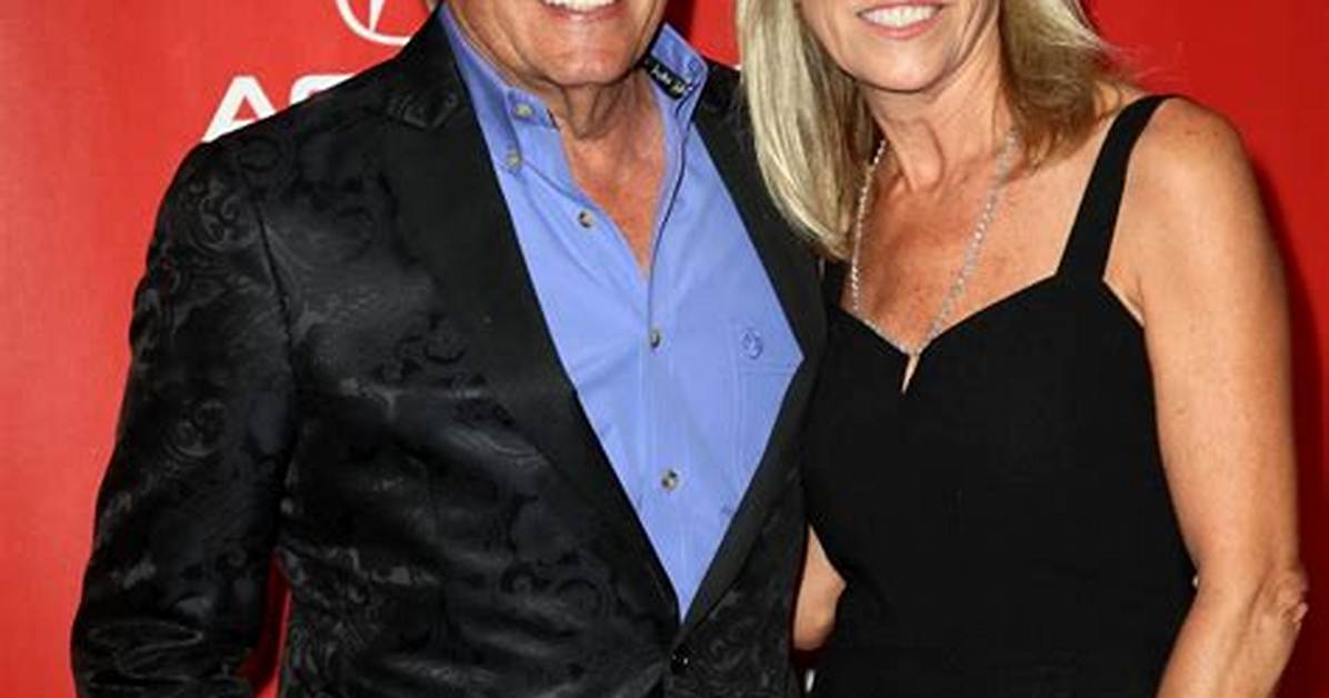 George Strait's New Wife: a Tale of Love and Legacy