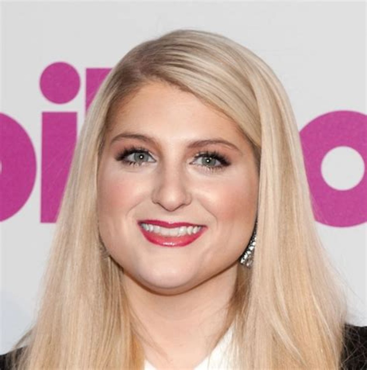 Gleamvibe | Meghan Trainor