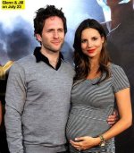 Glenn Howerton Biography, Age, Height, Wife, Net Worth, Family