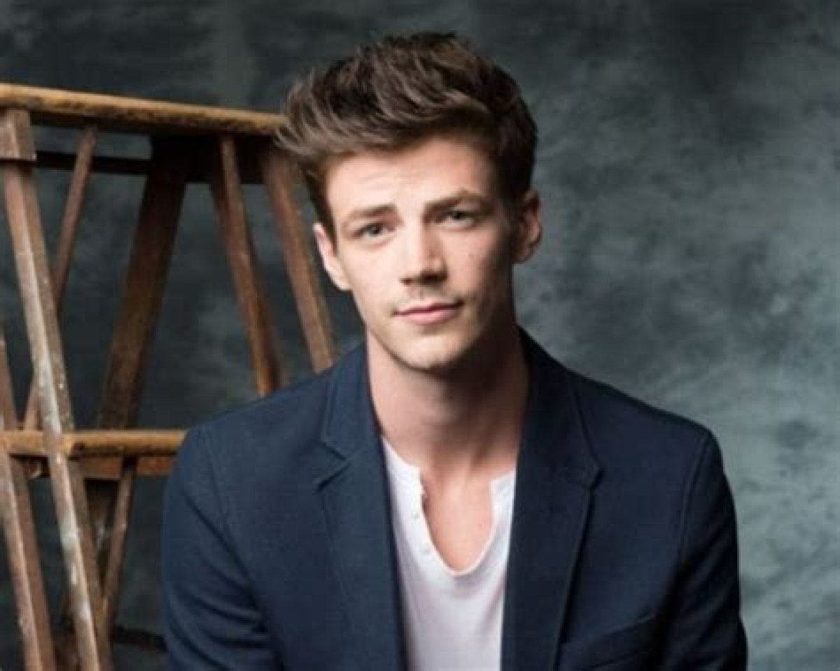 Grant Gustin Bio & Wiki: Net Worth, Age, Height & Weight