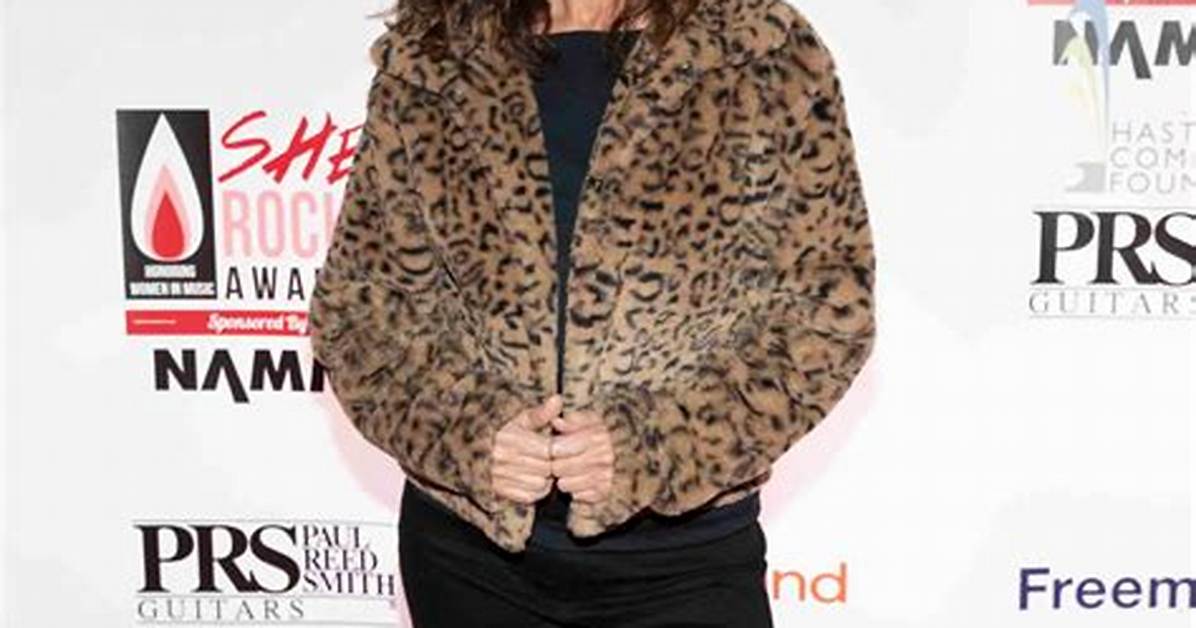 How Much Money Does Susanna Hoffs Make? Latest Susanna Hoffs Net Worth Income Salary ·