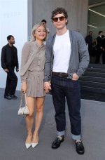 Is Evan Peters Dating a Girlfriend Inside