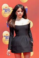 Jenna Ortega Height: How Tall Is Jenna Ortega?