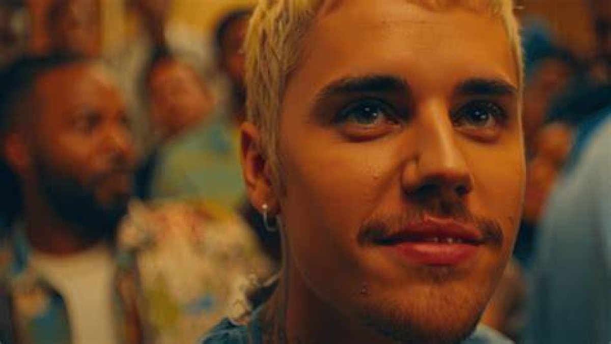 Justin Bieber: the Rise of a Global Pop Icon