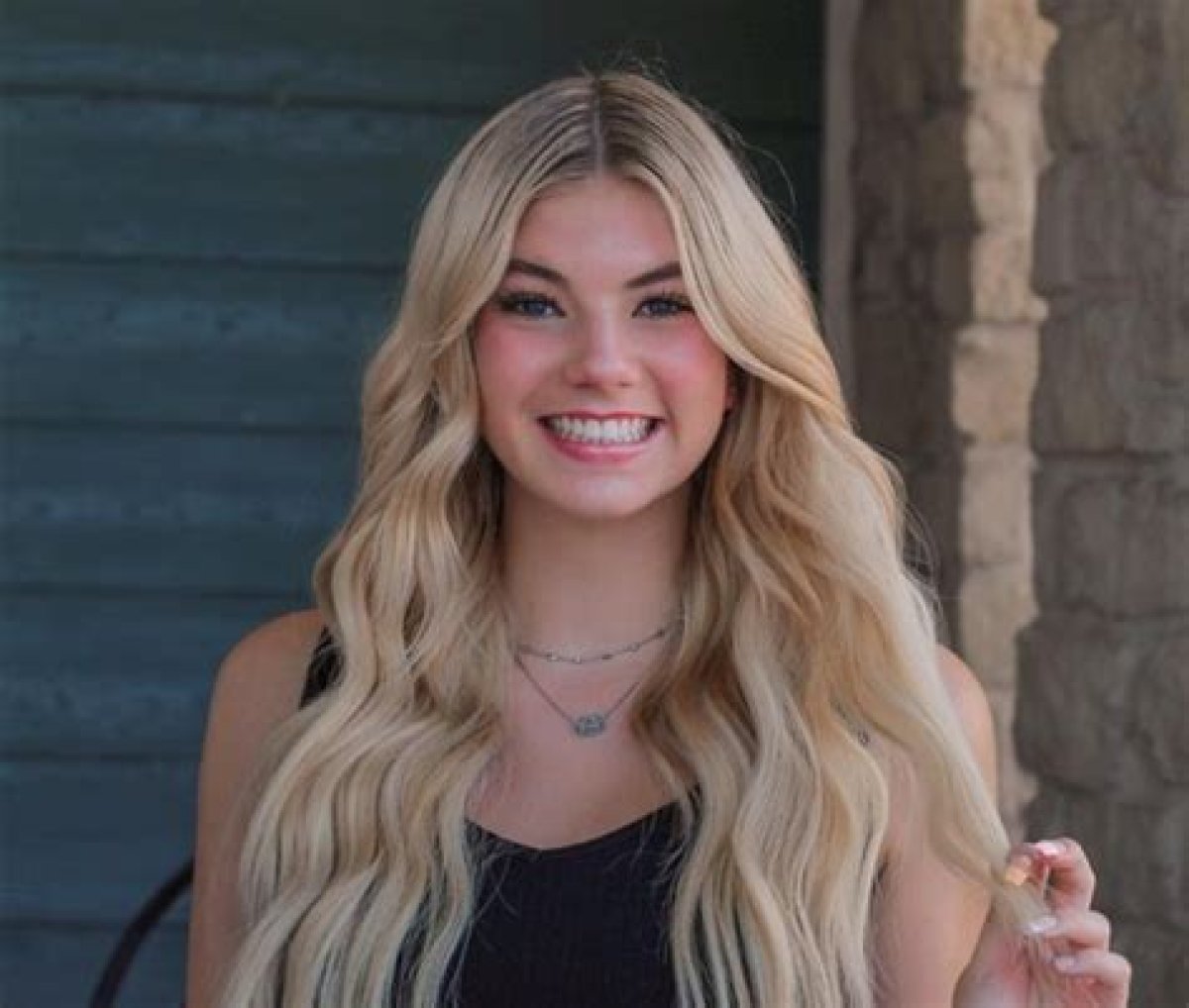 Kate Baker Pregnant, Pregnancy Confirmed with Her Partner Cash Baker |