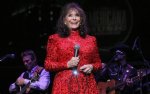 Loretta Lynn's Height and Weight