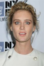 Mackenzie Davis: an Outspoken Advocate for Lgbtq+ Visibility