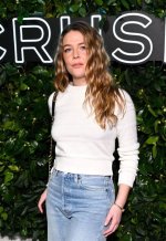 Maggie Rogers: Discover the Truth Behind Her Family's Wealth