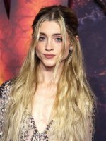 Natalia Dyer's Mesmerizing Eyes: a Deep Dive into Her Unique Charm