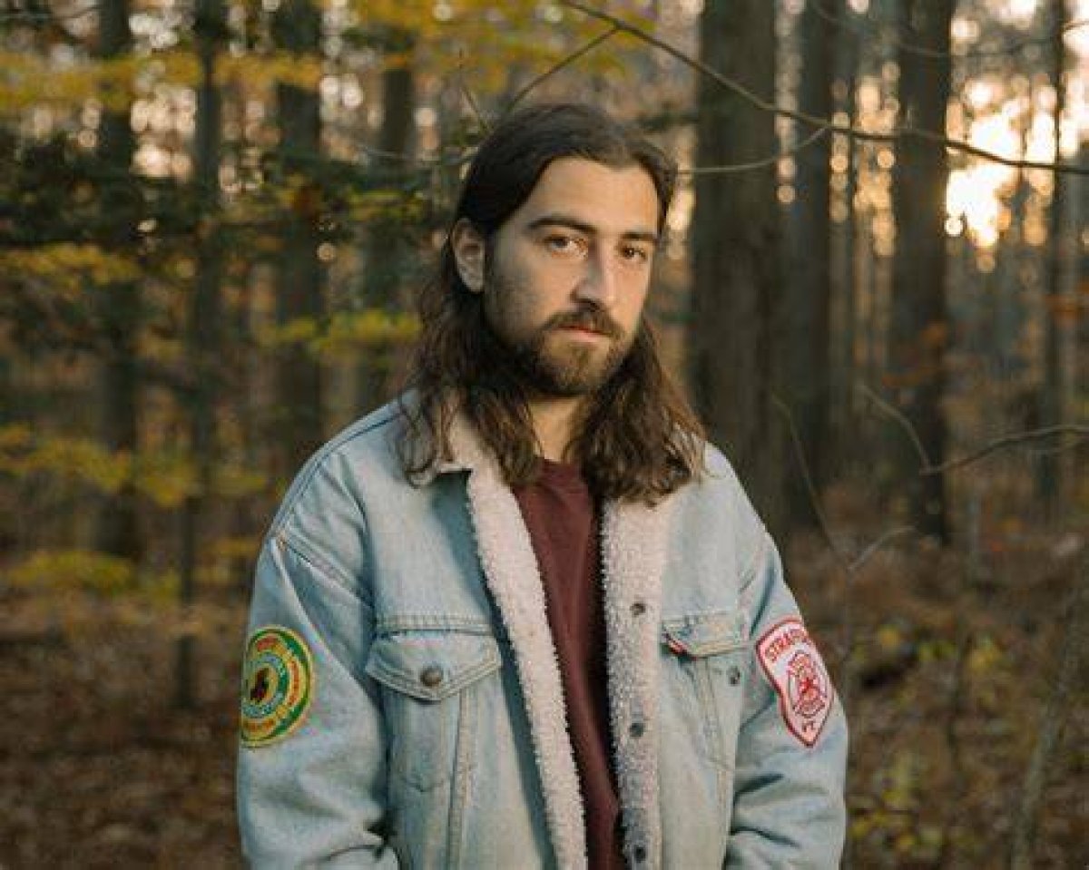 Noah Kahan's Family Background: the Role of His Parents in His Journey