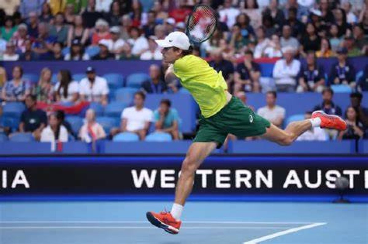 Pulsevibe | Alex De Minaur Downs World No 2 Carlos Alcaraz in Pre-Australian Open Exhibition