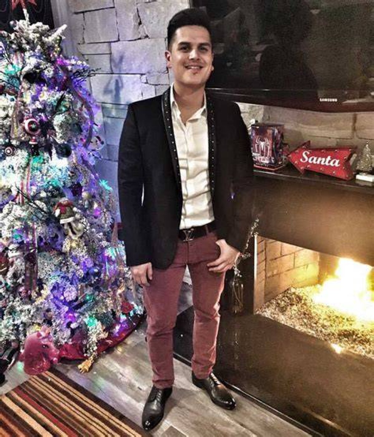 Regulo Caro - Bio, Age, Wiki, Facts and Family ·