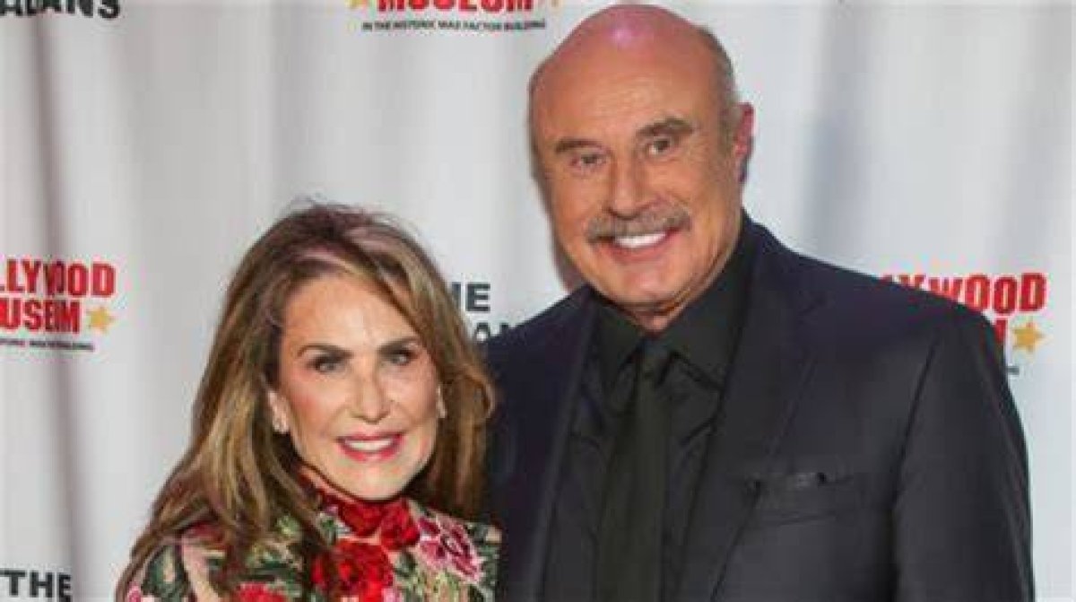 Robin Mcgraw Does Not Have a Twin Sister but a Brother Called Roger Jameson- Know Her Siblings & Family