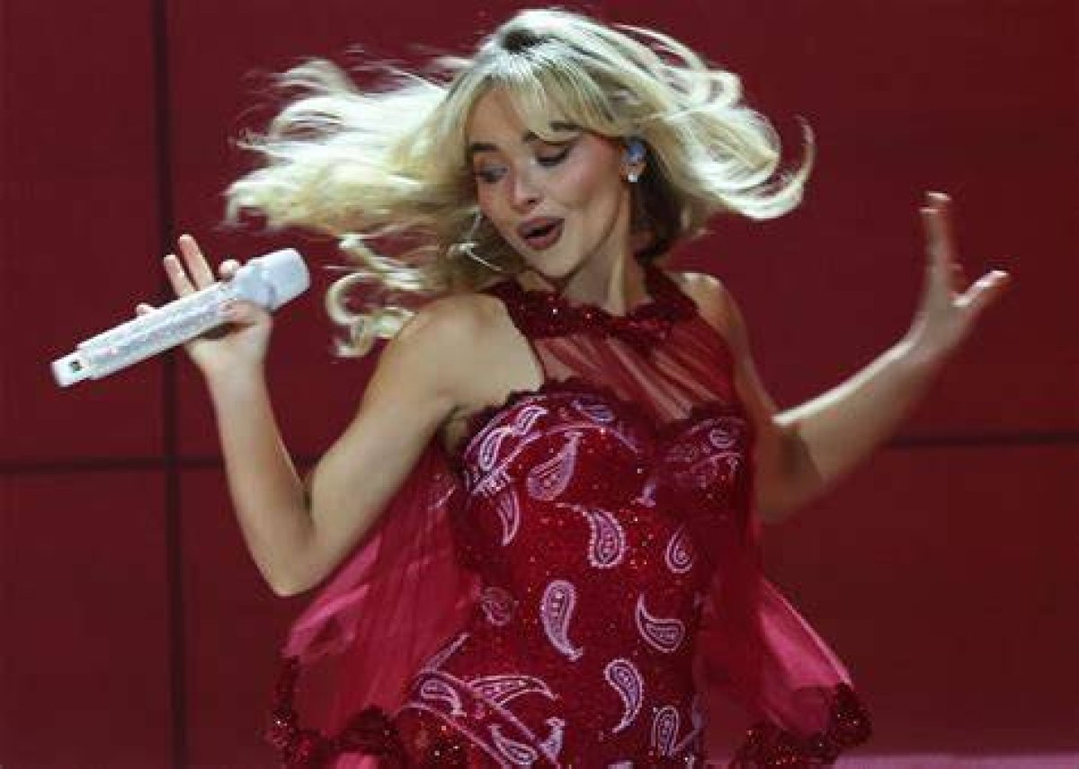 Sabrina Carpenter's Height and Weight: All the Stats