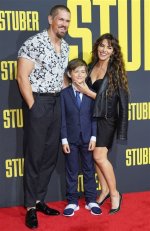 Sarah Shahi Has Three Kids with This Well-Known Actor |