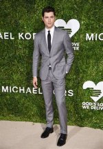 Sean Opry Height, Weight, Net Worth, Age, Birthday, Wikipedia, Who, Nationality, Biography