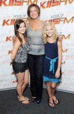 Secrets of Kelly Hyland's Extraordinary Children