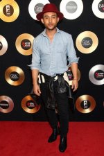 Tahj Mowry Height, Weight, Age, Girlfriend, Family, Facts, Biography ·