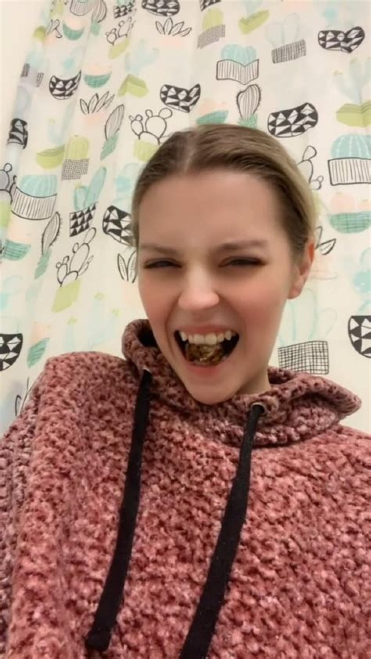 Taylorhearts_Xx: Exploring the Shit Scat Phenomenon