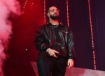 Unreleased Drake Song Goes off in Houston Nightclub |