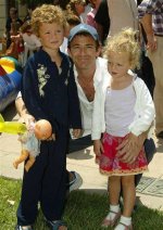 Unveiling the Family Legacy: Luke Perry's Children Revealed