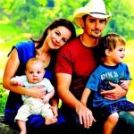 Unveiling the Family Life of Brad Paisley: Does He Have Children?