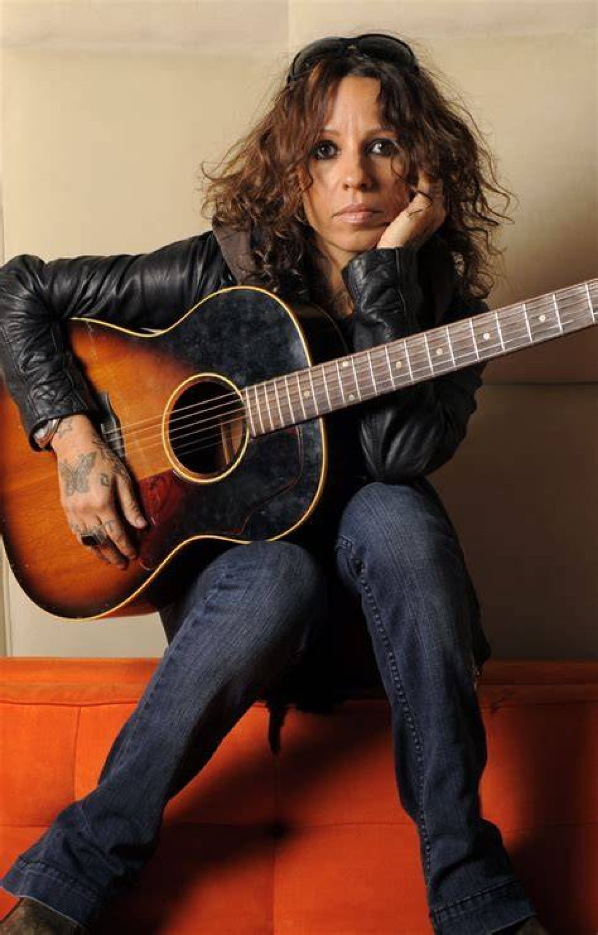 Unveiling the Lead Singer of 4 Non Blondes: a Journey Through Music and Influence