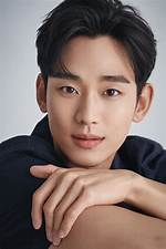 Unveiling the Past: Kim Soo-Hyun's Ex-Girlfriend