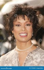 Valarie Pettiford Bottom Teeth Have Viewers Distracted