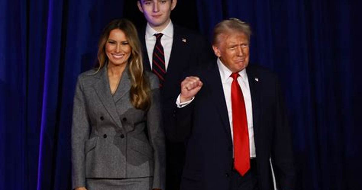 Watch This: President Trump Adjusts Barron's Tie at Inauguration