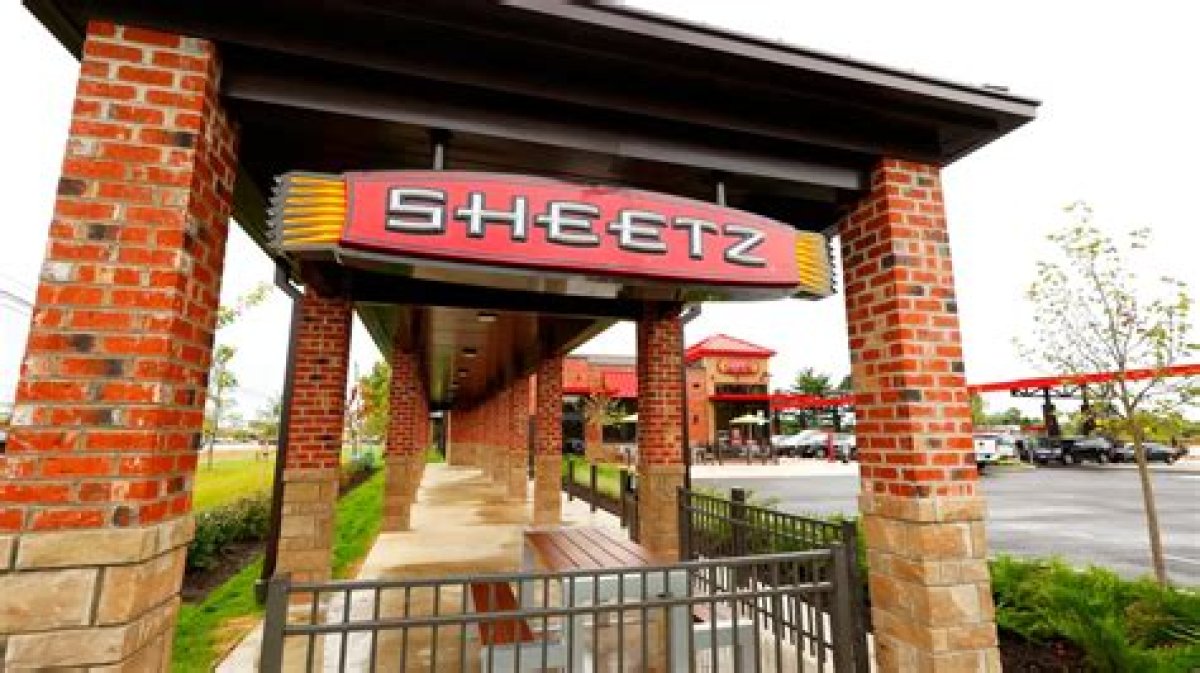 What Age Does Sheetz Hire at?