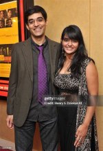 Who Are Shailja Gupta and Kurush Mistry? Indian Couple in Manhattan Verbally Abuses Jewish Man, Destroys Posters of Kidnapped Israelis ·