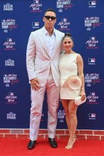 Who Is Aaron Judge Wife? Know All aboutSamantha Bracksieck ·