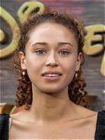 Who Is Ella-Rae Smith? Age Boyfriend Parents and Ethnicity